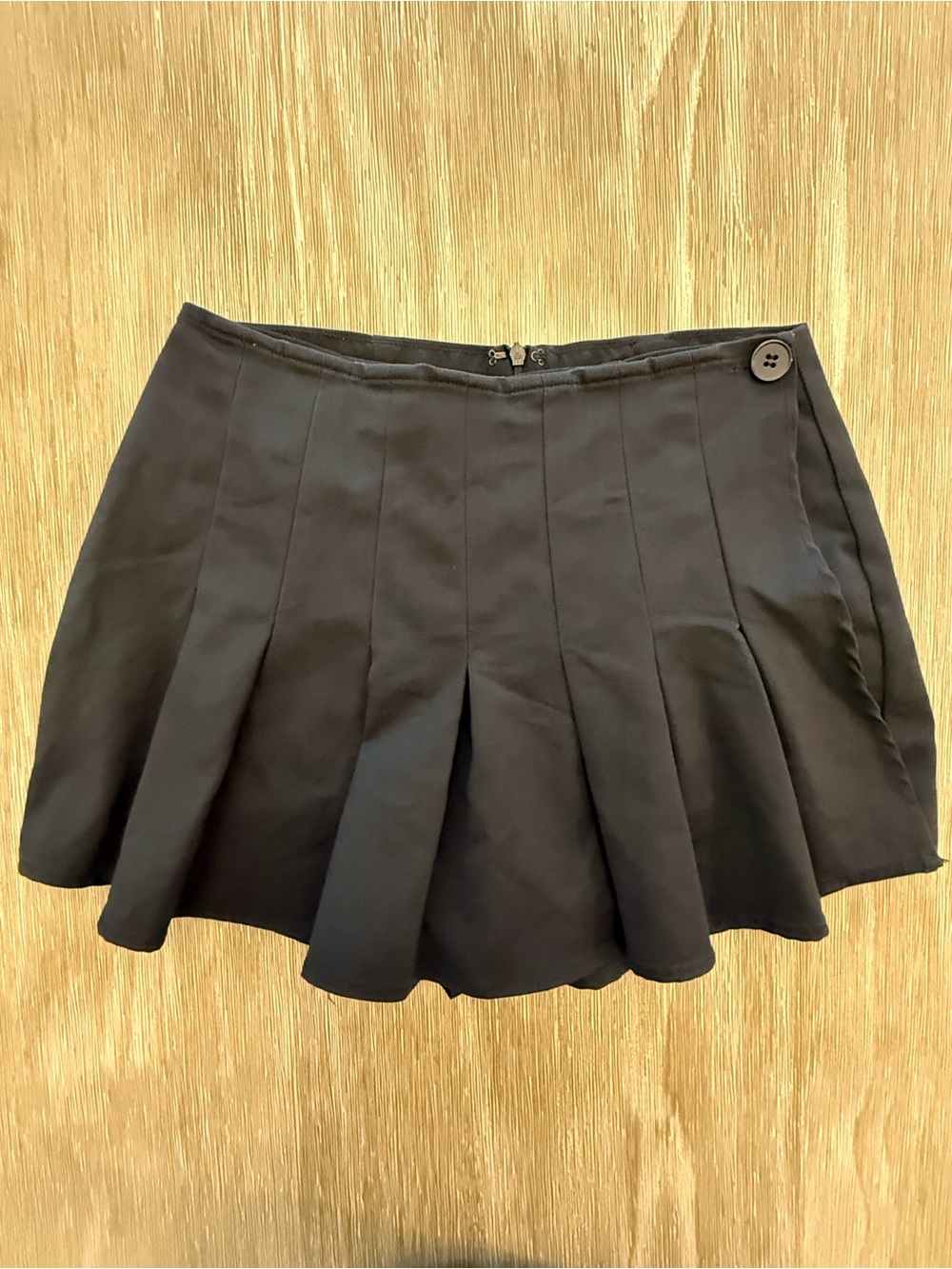 Superdown High Waisted Pleated Skort Side Button Black Small